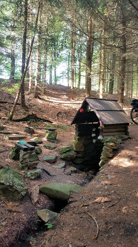 studánka U svaté trojice (1088) - září 2019