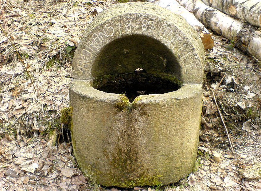 studánka Rohanův pramen (1108) - duben 2009