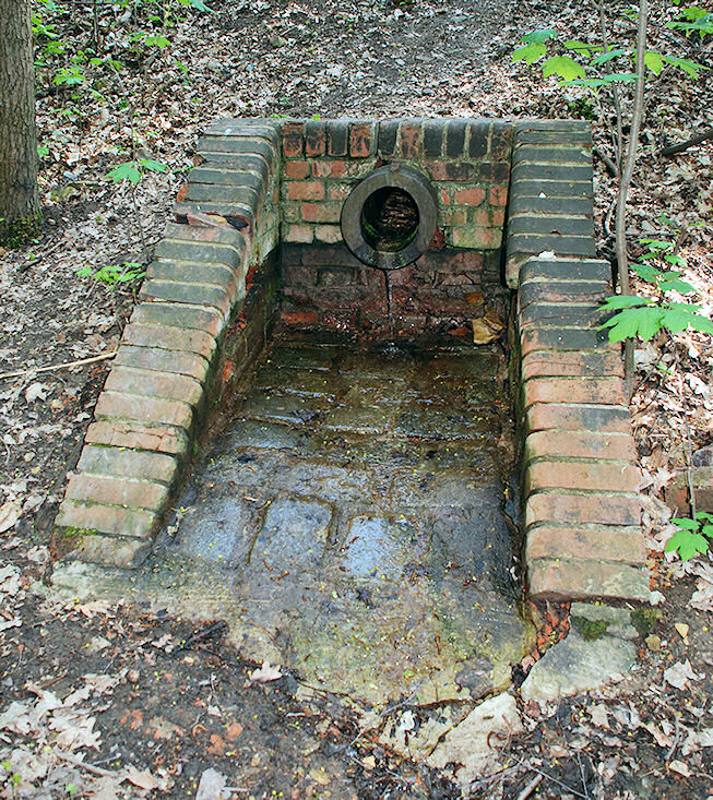 pramen Poklop (1159) - duben 2009