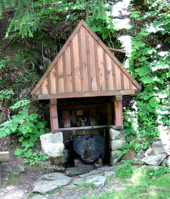 studánka Lušová (1439) - červen 2009