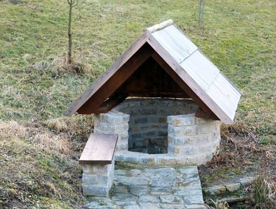 studánka Sirný pramen (1478) - prosinec 2021