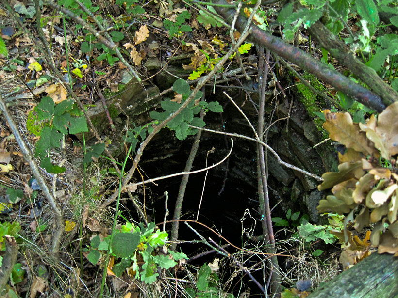 studánka Báňova (298) - březen 2008