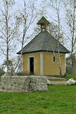 jiný vodní zdroj Kašna u kapličky - Šabina (358) - srpen 2008