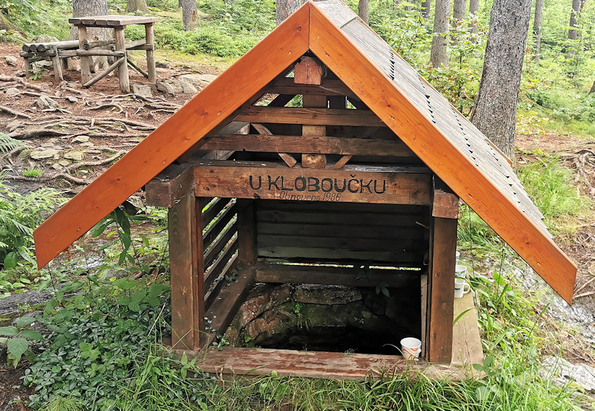 studánka U Kloboučku (549) - červenec 2021