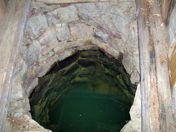 studánka Pod Čihadlem (735) - listopad 2008