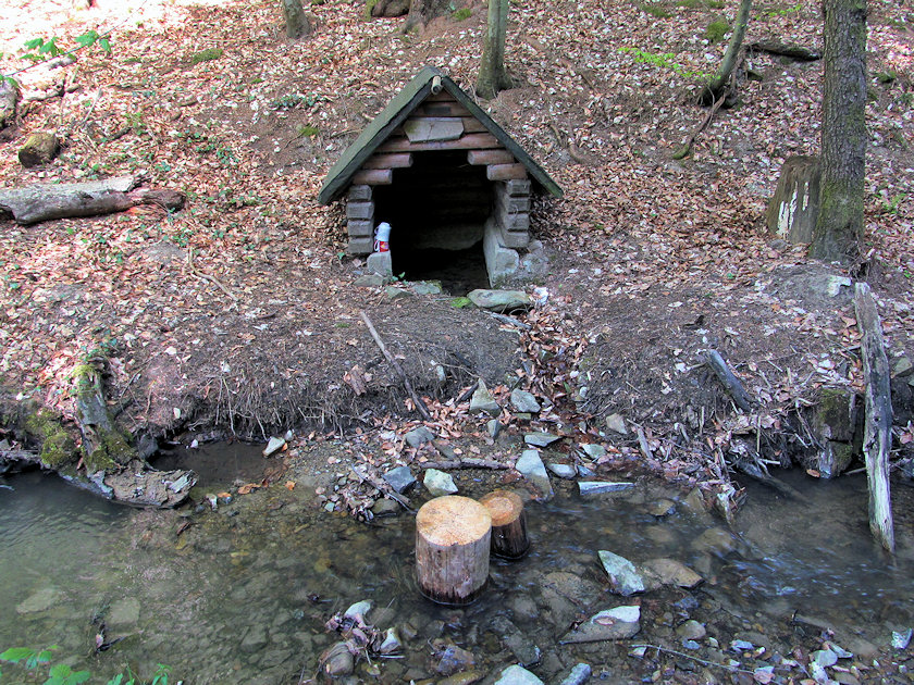 Hluboká studánka (13888) - květen 2021