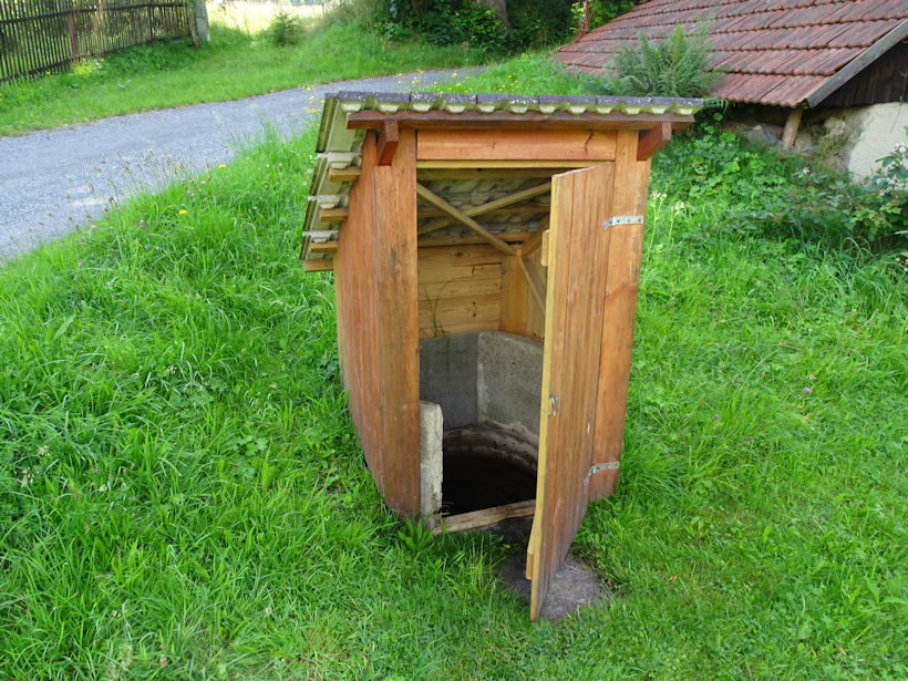 studánka U kostela 1 (14007) - červenec 2021