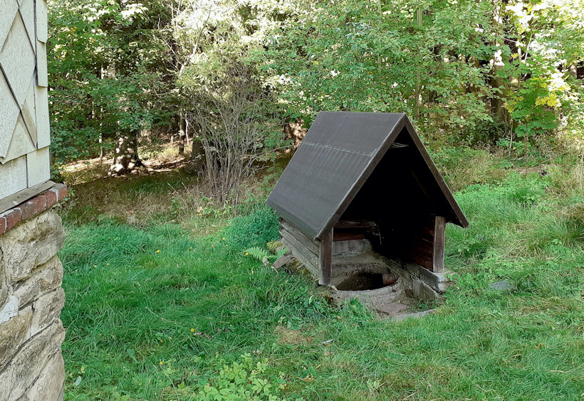 studánka U hájenky (14120) - říjen 2021