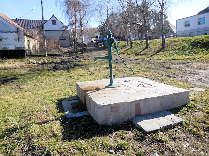 studna bez jména (14268) - únor 2022