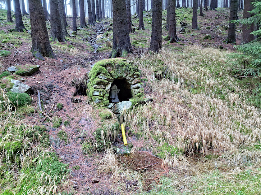 studánka Komáří vrch  (14620) - prosinec 2022