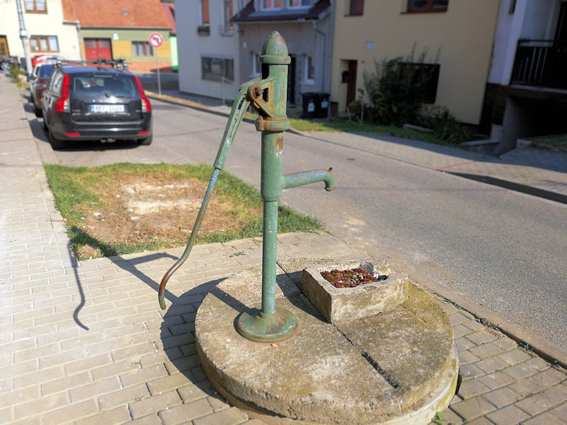 studna bez jména (14733) - říjen 2021