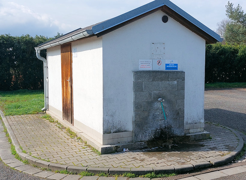 vrt U aquaparku (14779) - duben 2023