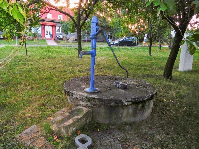studna bez jména (14962) - srpen 2023