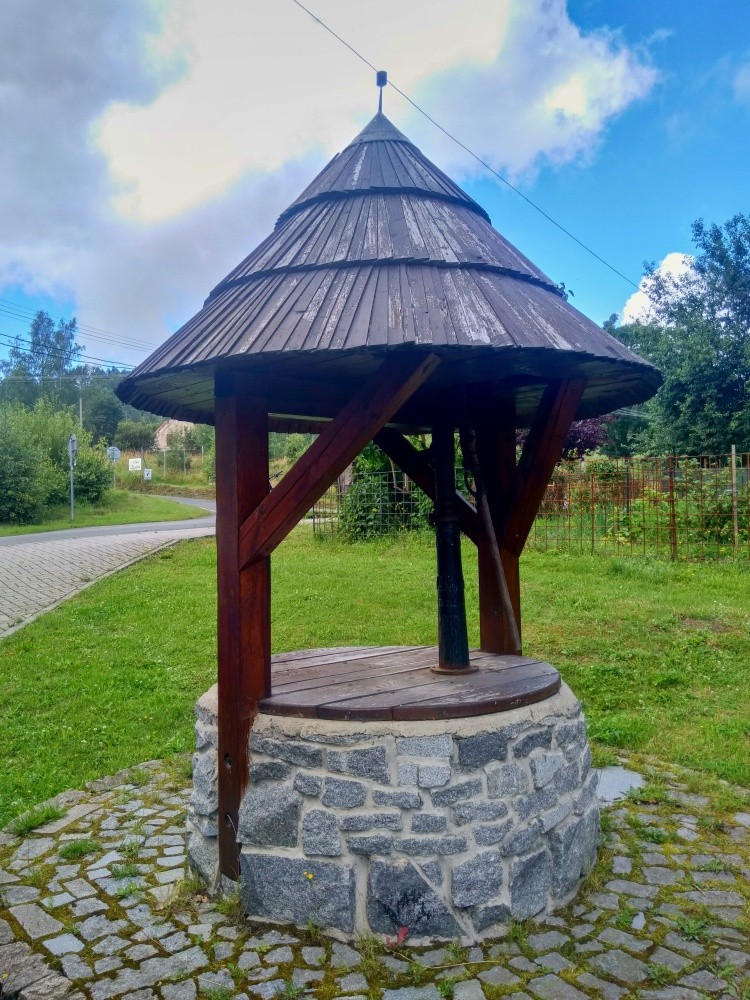studánka U knihovny (15261) - červenec 2024