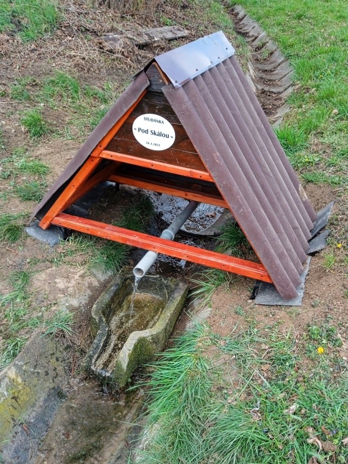 studánka Pod skálou (15410) - březen 2025