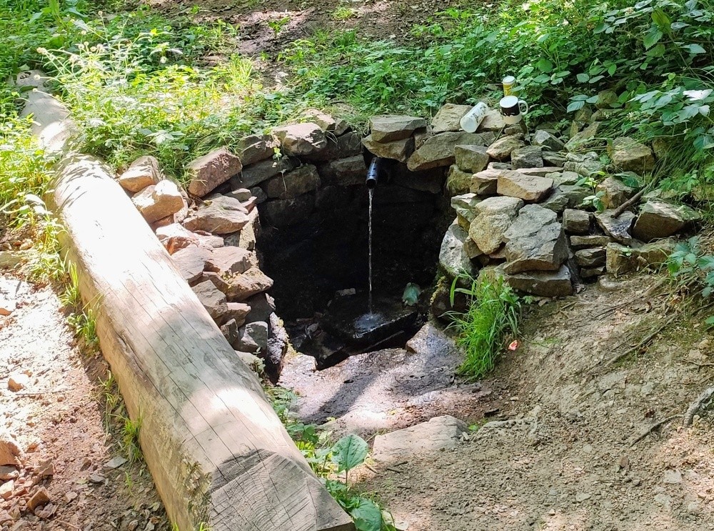 studánka Hajčice (15491) - červenec 2025