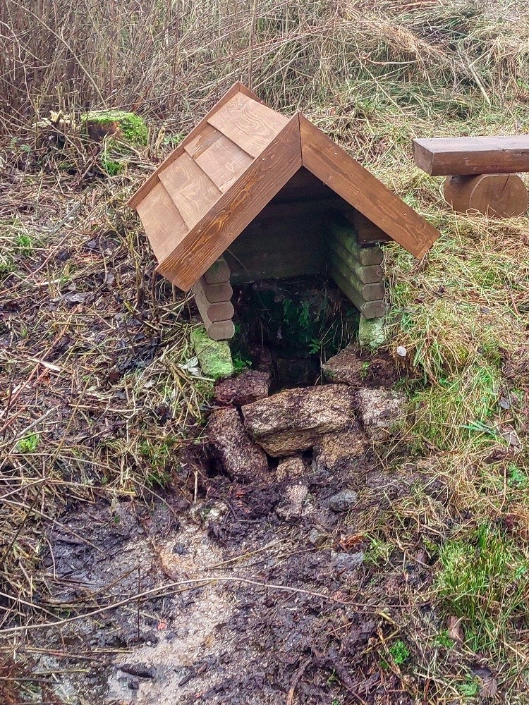 studánka U Vondrových rybníčků (15589) - listopad 2025