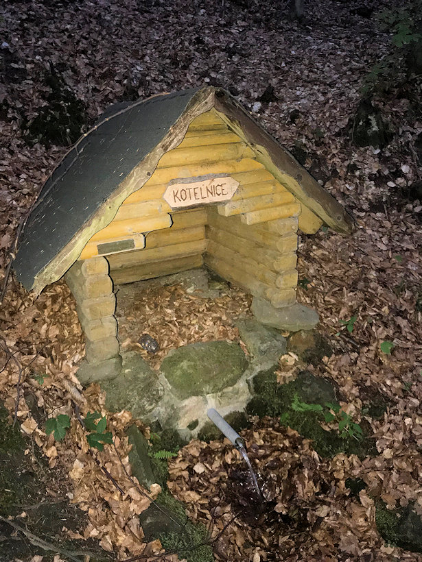 studánka Kotelnice (1501) - květen 2019