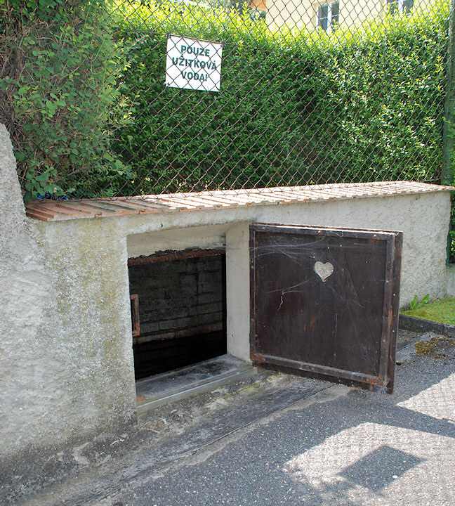 studna U Doušů (1713) - srpen 2009