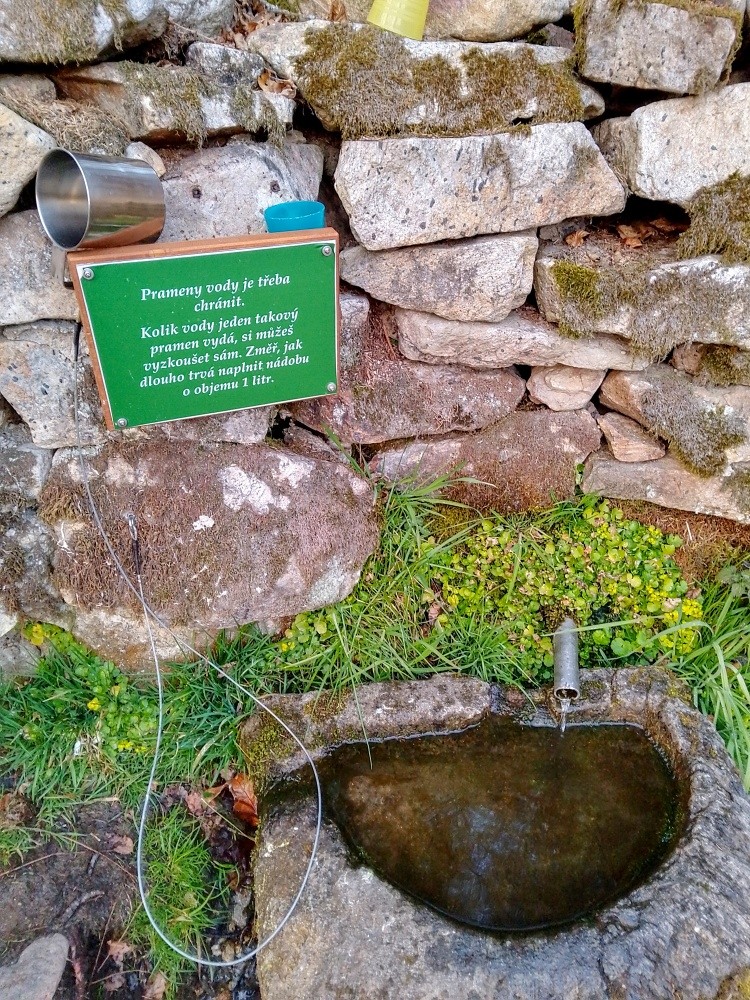 studánka U Brodce (1809) - březen 2025