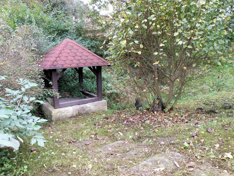 studánka pramen Obrtky (1992) - říjen 2009