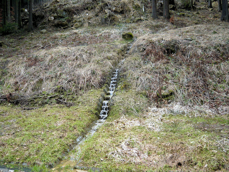 pramen U Čertových skal (1996) - říjen 2009