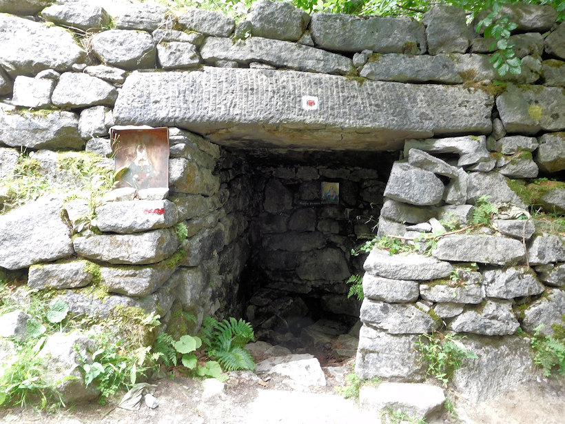 studánka Mariin pramen (2139) - červenec 2019