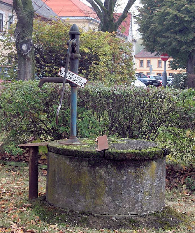 studna bez jména (2197) - říjen 2009