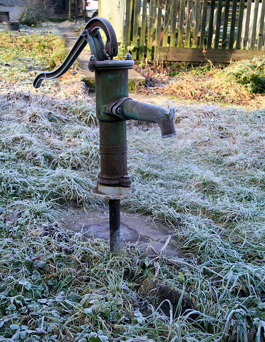 studánka U památníku (2330) - listopad 2009