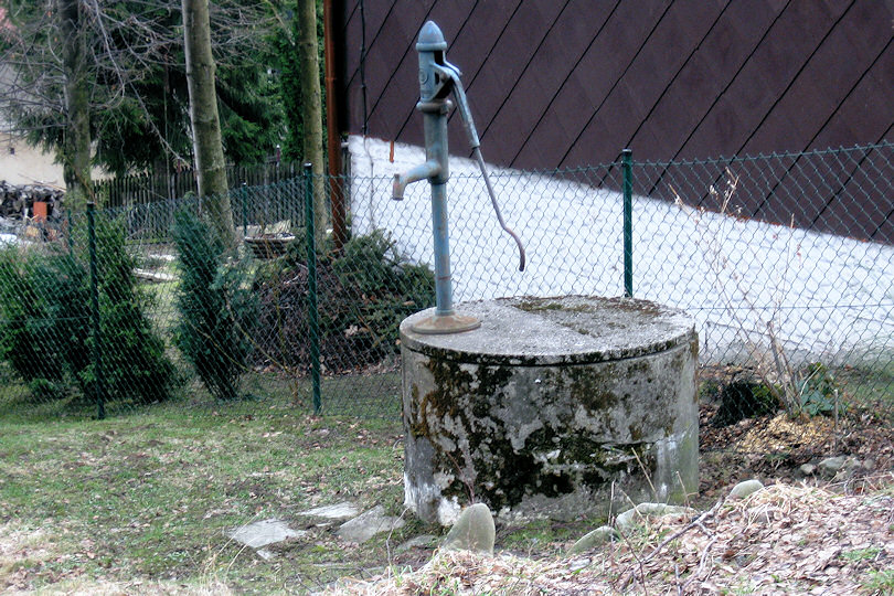 studánka bez jména (2823) - březen 2010