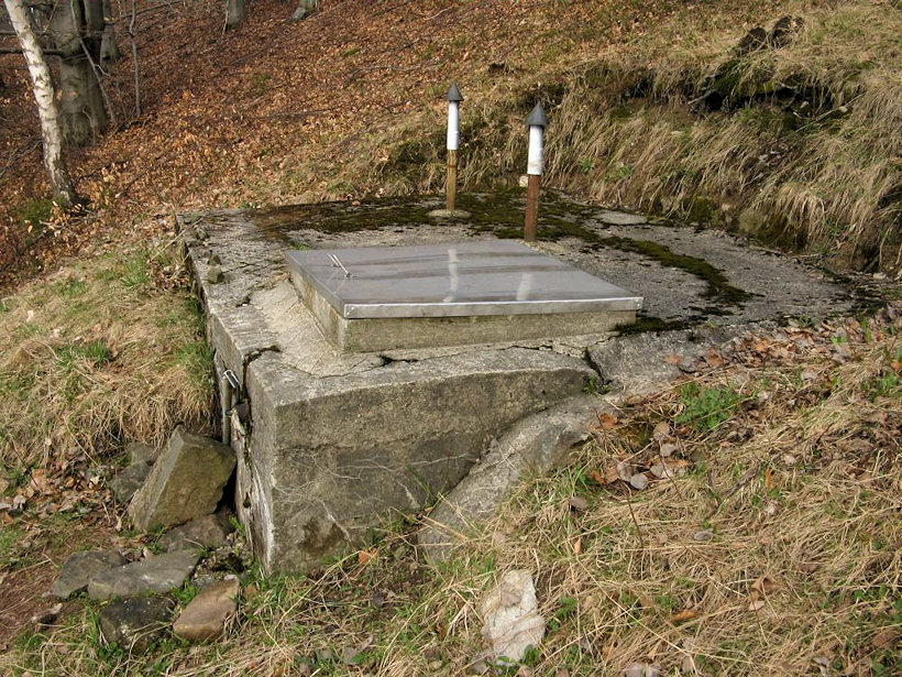 studna bez jména (2989) - duben 2010