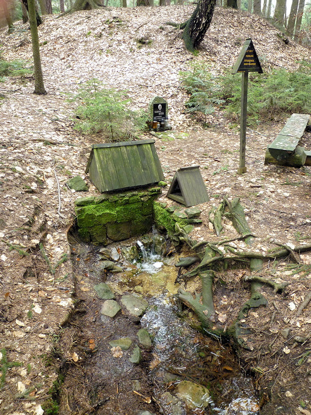 studánka Perlivá (3063) - duben 2010