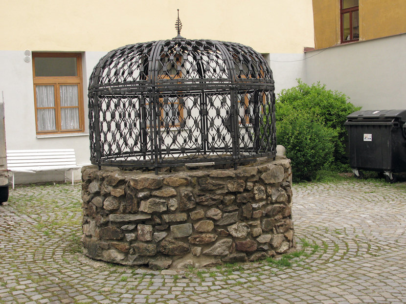 studna bez jména (3451) - červen 2010