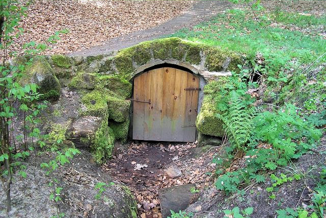 studánka Na Bílých skalách (3577) - červenec 2010