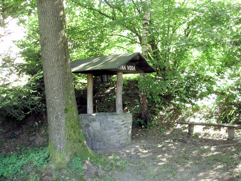 studna Pod Dílem (3864) - srpen 2010