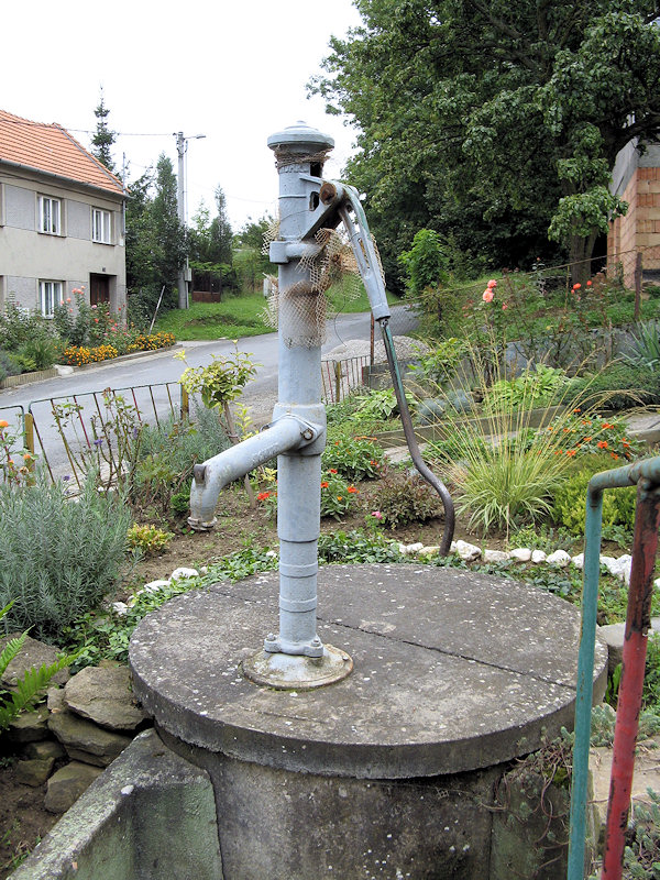 studna bez jména (3977) - září 2010