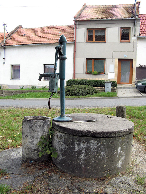 studna bez jména (3994) - září 2010