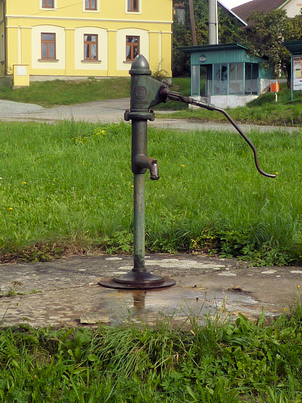 studna Na návsi (4143) - říjen 2010