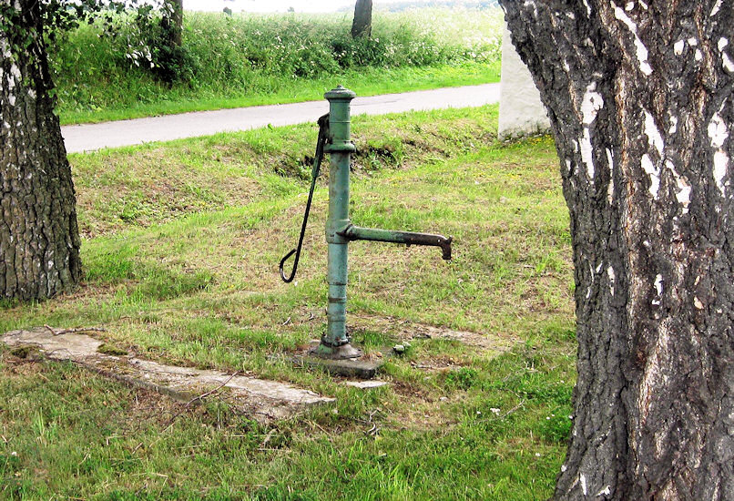 studna bez jména (4757) - červenec 2011