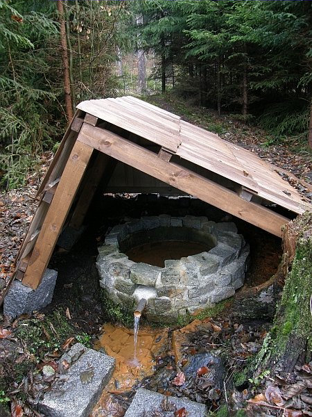 studánka Pod Horouc skálou (5004) - září 2011