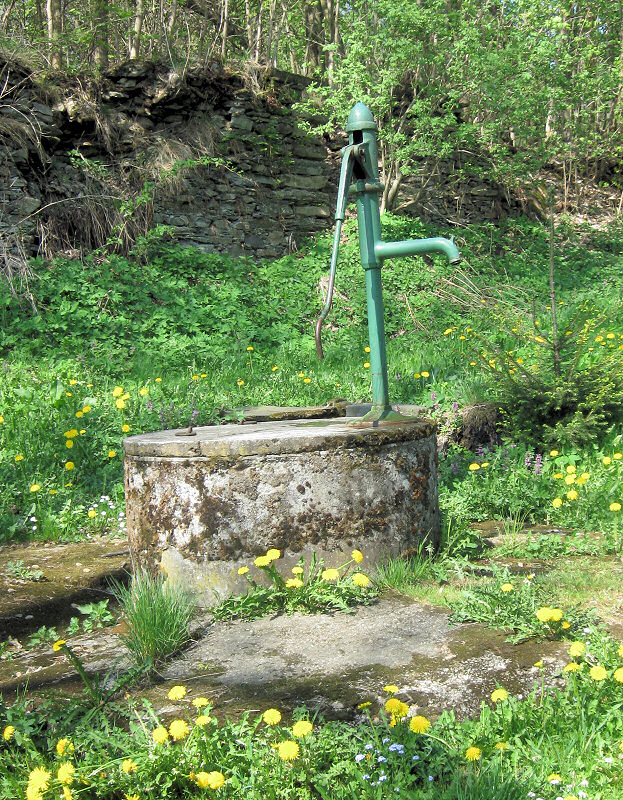 studna bez jména (5626) - květen 2012