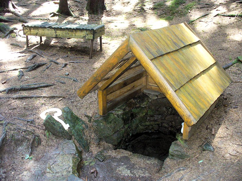 studánka Prdlavka (5832) - červenec 2012