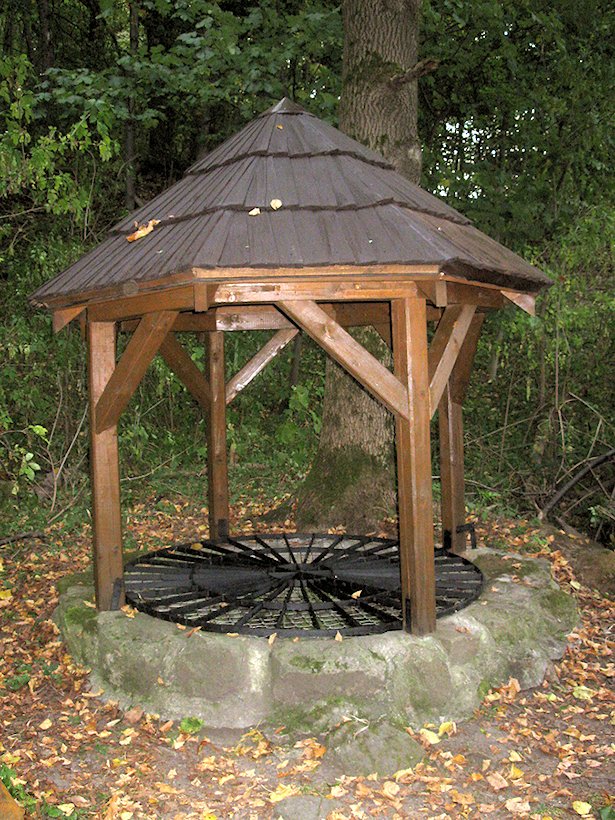 studna Pod Hradiskem (5877) - červenec 2012
