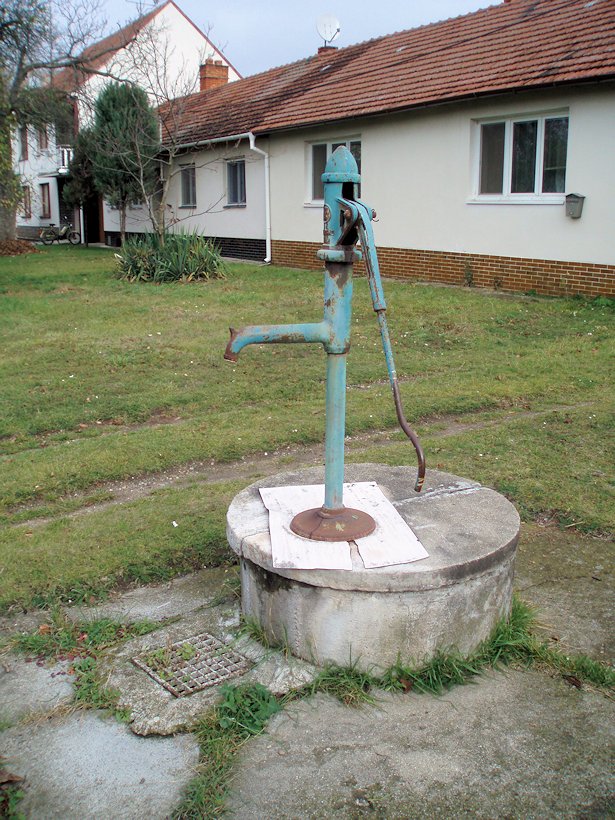 studna bez jména (6256) - listopad 2012