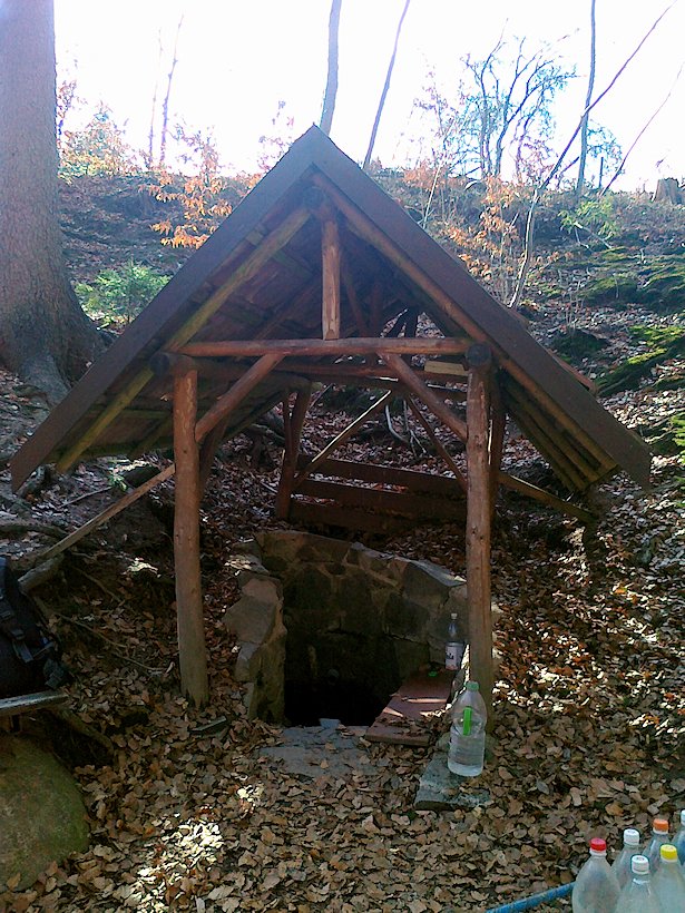 studánka Crk (6655) - duben 2013