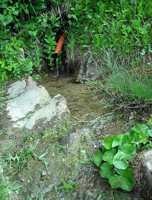 studna Nad Hřištěm (6911) - červen 2013