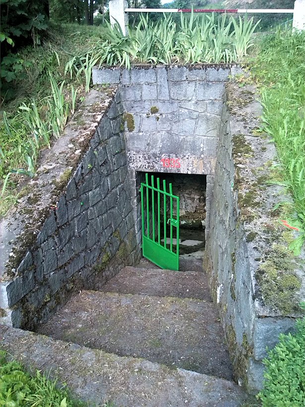studánka U lomu (6991) - červen 2013