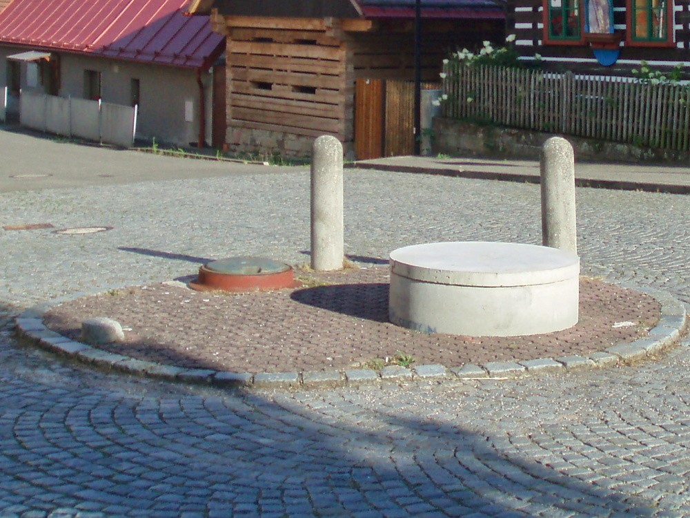 studna bez jména (7025) - listopad -0001