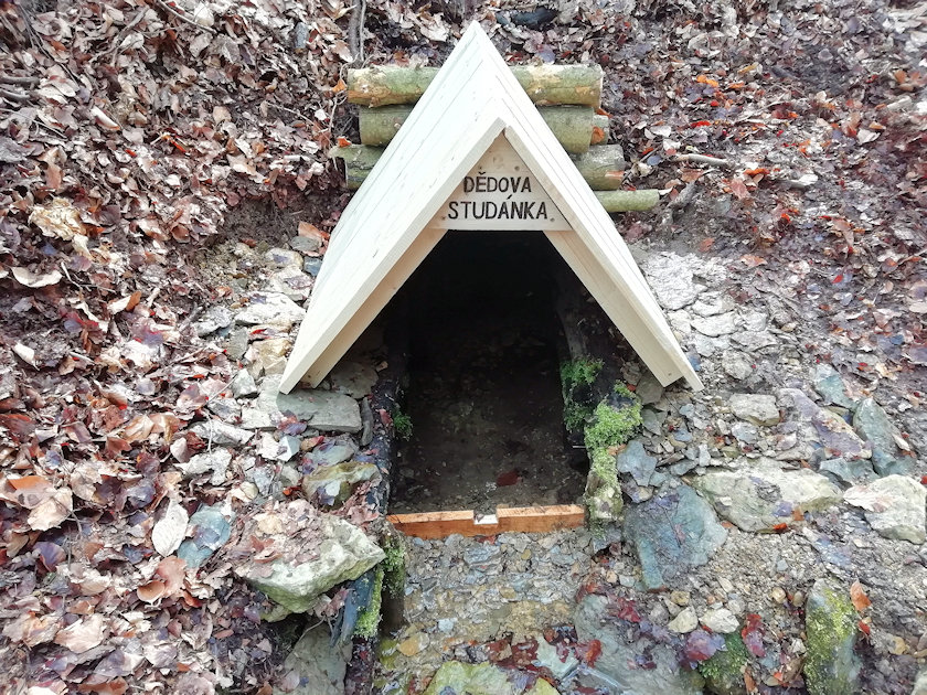 Dědova studánka (7276) - duben 2021