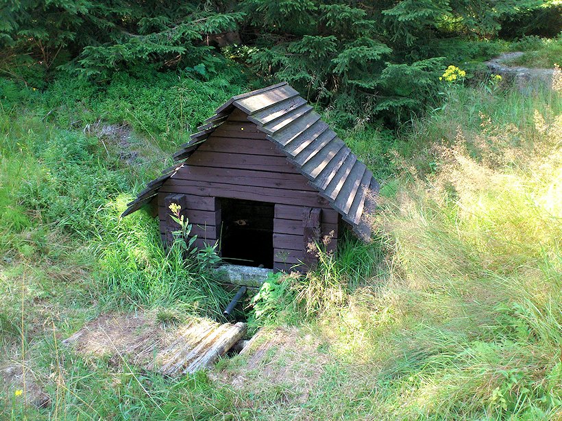 studánka bez jména (7352) - srpen 2013